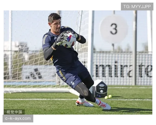 库尔图瓦33岁开启职业生涯新篇章，状态火热迎战未来新挑战