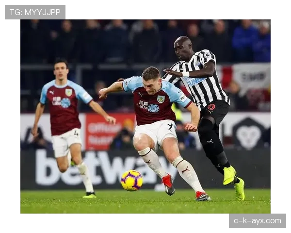 伯恩利重返英超迎2025赛季全新挑战，状态备受期待