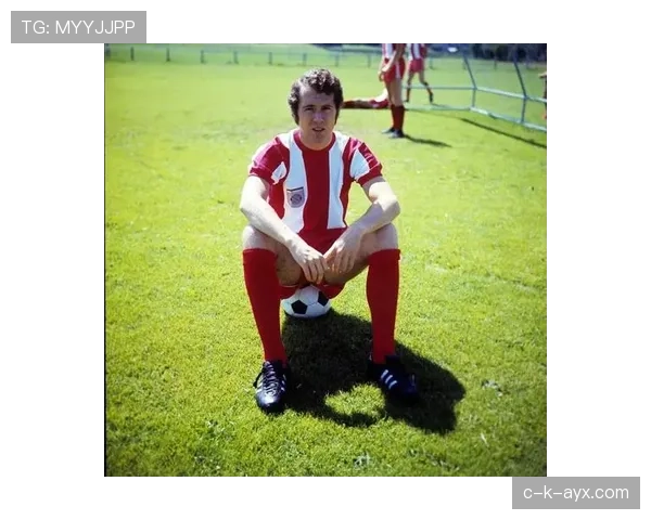 贝肯鲍尔战术革新如何持续推动现代足球战术演进