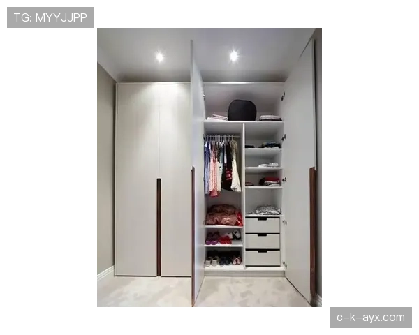 掌敏洁这生活到底有多奢侈？衣柜堆满名牌还要秘密约会富豪圈！